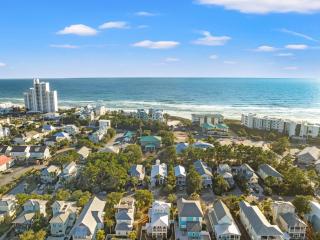 Sugar Sand Retreat – 3-Bed, 2-Bath Beach Getaway with Private Pool, Sleeps 8! - Santa Rosa Beach - 3
