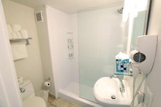 South Beach Suite in South of Fifth Neighborhood Across from Miami's Best Beach - Miami Beach - 6