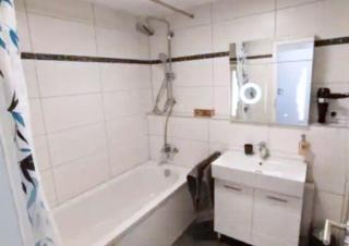 Rooftop Apartments - Doppelzimmer Deluxe in Gemeinschaftsunterkunft Weinberg R3 - Ulm - 7