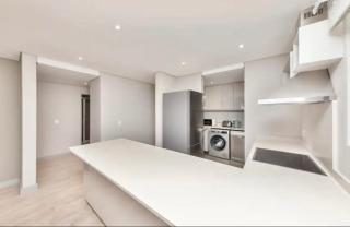 Neat 3 Bed Seafront Apartment - 7