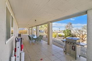 Quaint 1 Story 4BR Stay Pool Grill Scenic Deck - 8