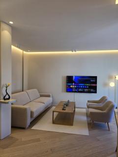 Prime location-Monaco port - 5