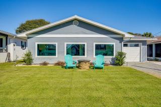 Walk to Beach Chic PCB Getaway with Yard - 8