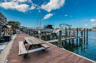 Charming and Spacious Studio - Clearwater Beach - 6