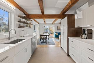 Walk to Nauset Beach Updated and Cozy - Orleans - 8