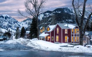 Luxury at Miles High, with 2 Free Ski Passes - 0