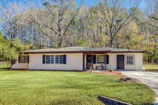 Retro! - 4BR Near Sav Airport - Bloomingdale - 2