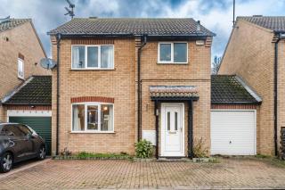 J&J stays 5 bedroom detached house in Peterborough with parking - 8
