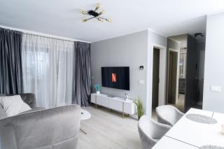 MOOS Aparthotel - Braşov - 0