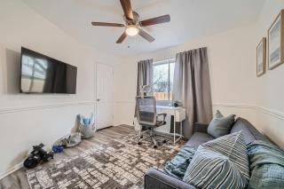 4BR Family Retreat Near Austin & Kalahari - 7