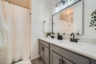 Beautifully Designed Home in Round Rock - Round Rock - 5