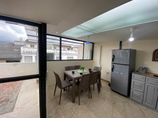 IX-Departamento con terraza en el centro de la ciudad para 12 personas - Cuenca - 0