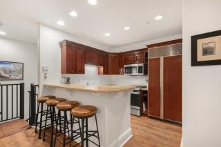 3 Bedroom 3 Bathroom Walking distance to the Gondola - 6