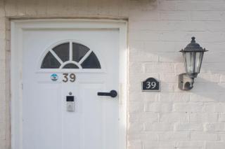 Three bedroom house newly renovated close to Gravesend town Center Blue water Stratford Westfield and 33 mins to Kings Cross on southeastern javelin line - Kent - 9