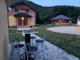 Ranch "Green Island" Bihać - BiH, Vikendica, Šedrvan, Bazen, Rafting na Uni - 2