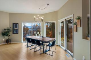 Luxury Estate Overlooking Water - 1