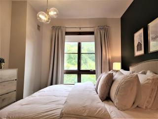 Ski-In Out Pool & Spa - Etoile 1510-19 - Mont-Tremblant - 3