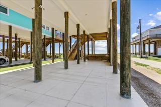 Mimosa Beach - Luxury Beachfront 5BR, Gorgeous views from multiple Decks - 2