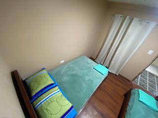 XI-Enorme departamento para grupo de 12 personas con tres dormitorios - Cuenca - 6