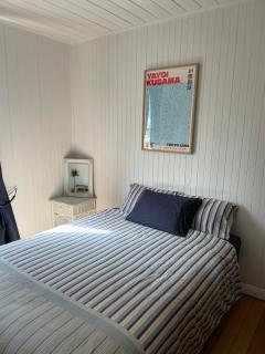 Tassie Shack - - 7