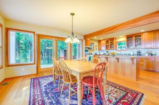 Hood Canal Home with Stunning Views and Private Beach - Brinnon - 4