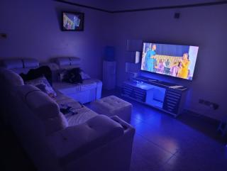 Honey Suite Two Bedroom Master & Suite Apartments - Nairobi - 4