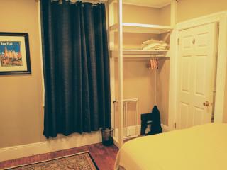 Comfortable Convenient Big 3 Bedroom Apartment 30 Minutes to New York City - 1