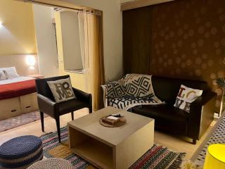 Elevated Escape Apartment - Ghaziabad - 7