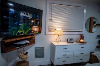 Downtown 1BR Cottage for 4 - Renovated - Tampa - 6