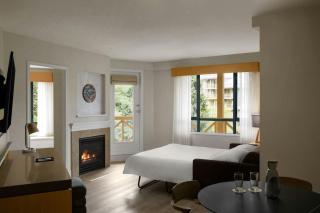 Delta Hotels by Marriott Whistler Village Suites - Whistler - 3