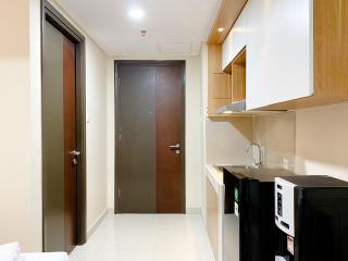 Good and Cozy Living Studio Pollux Chadstone Apartment By Travelio - 1