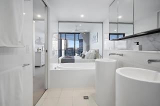 Oracle Beachfront Apartments Broadbeach - 6