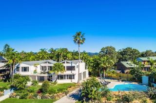 Fuller Holidays - Byron Pacific Vista - Large family home with Pool - Byron Bay - 0