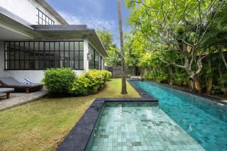 Villa Tupai - Best Location 3BR with AC Living Room, 600m To Berawa Beach, Perfect for Surfers - Canggu - 8