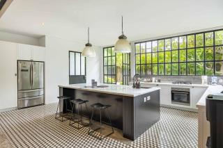 Villa Tupai - Best Location 4BR with AC Living Room, 600m To Berawa Beach, Perfect for Surfers - 3