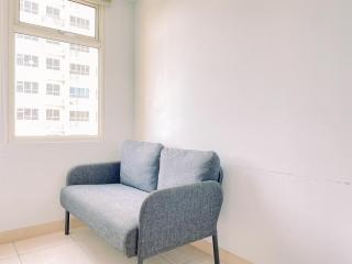 Cozy and Homey Studio at Springlake Summarecon Bekasi Apartment By Travelio - 4