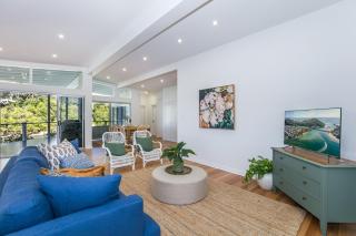 Luxury Waterfront Stay at Tallebudgera Creek - Gold Coast - 9