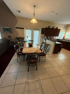 Beautiful Pool Home near the I95 Exit 284 - 4