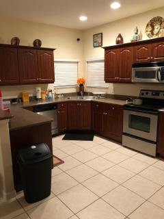 Beautiful Pool Home near the I95 Exit 284 - 2