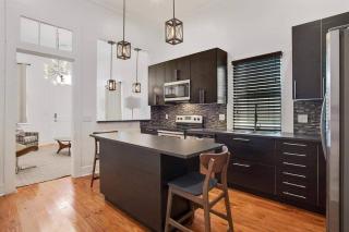 Stylish Renovated Shotgun Home Near French Quarter - 4