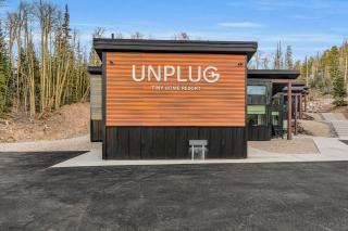 Unwind and Unplug #5, tiny cabin - 7