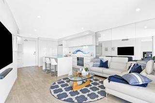 Luxe by the BEACH at Oracle 11306 - 4