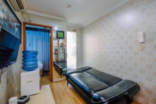 Nice Comfort 2BR at Cinere Bellevue Suites Apartment By Travelio - 1