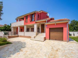 Spacious apartment with covered terrace - Pula - 8