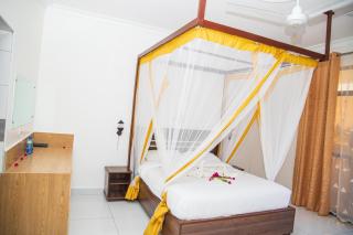 Diani Palm Resort and Apartments - Diani Beach - 3