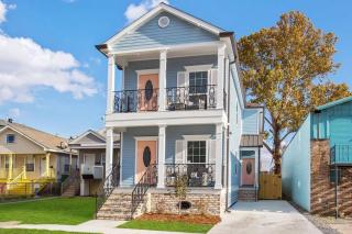 Modern 3 Bedroom in Mid City - New Orleans - 9