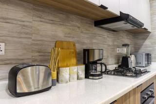 2BR With Lovely Views, Balcony, Gym&Pool - Nairobi - 1