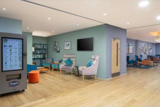 Hampton by Hilton London Gatwick Airport - Horley - 8