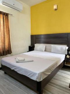 Priyaa Towers - 0