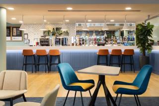 Hampton by Hilton London Gatwick Airport - 8